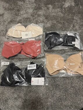 5 New Cherries 24/7 LIFT - PUSH-UP BRA (3) and ANYTIME SEAMLESS T-SHIRT BRA (2)